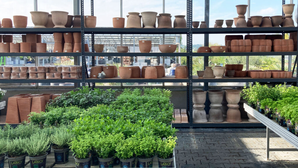 Pflanzgefäße & Blumentöpfe · Erstes Aachener Gartencenter